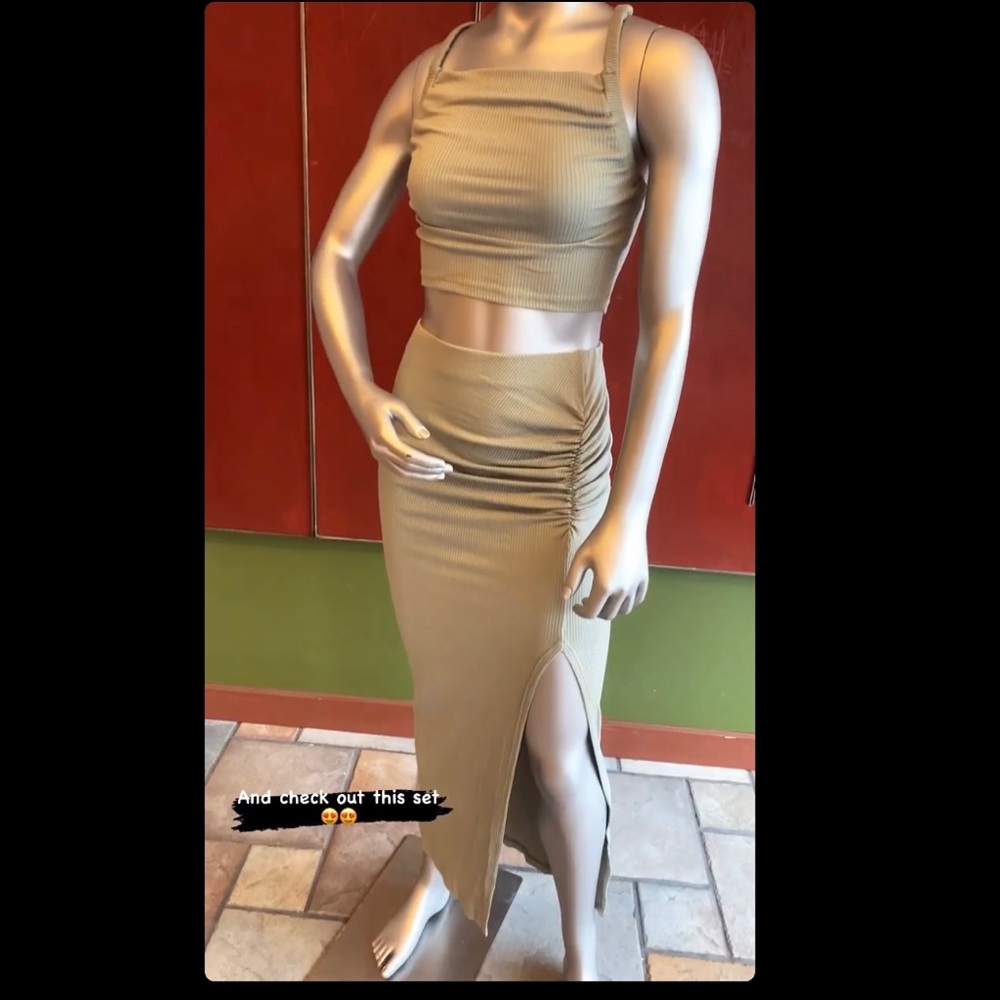Women’s Hashttage set in green size small